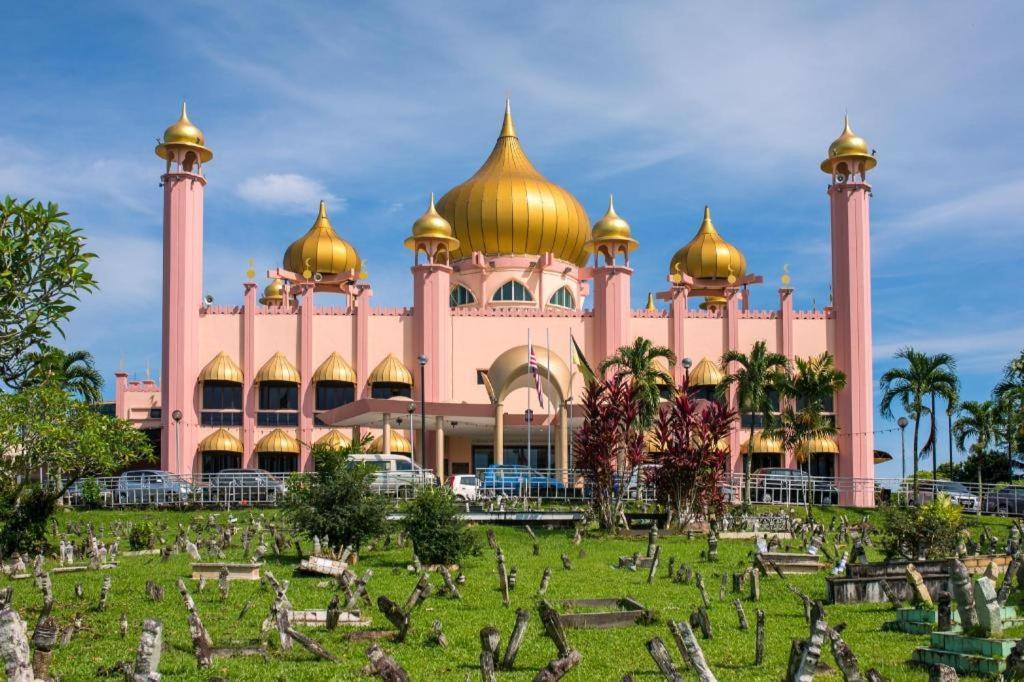 Hotel Hung Hung Kuching Zewnętrze zdjęcie