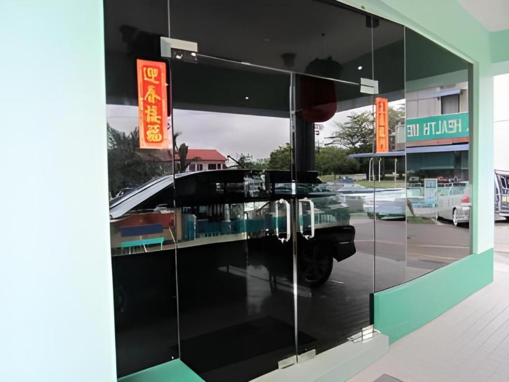 Hotel Hung Hung Kuching Zewnętrze zdjęcie